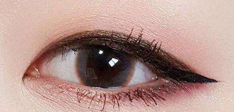 眼睛比較小紋眼線好嗎?
